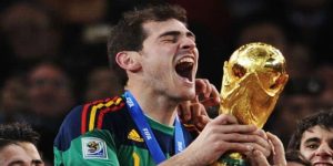 Iker Casillas thủ môn huyền thoại